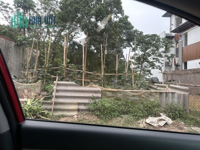 Bên kia sông hồng thủ đô giá 35-40 tr/m bên này em bán 2x tr/m