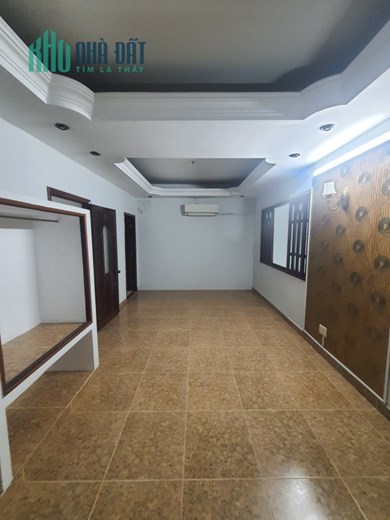 Bán Biệt Thự 3 Tầng - DT: 6.9M x 11M - Nguyễn Thiện Thuật - Quận 3 - 0902934079
