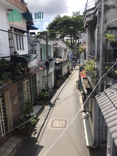 Nhỉnh 5 tỷ có nhà C4  50m2 xe hơi vào nhà đs 5 p17 GV