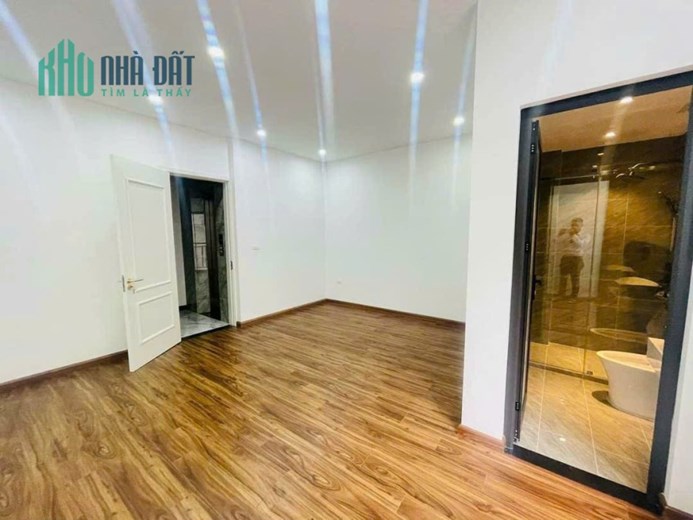 6 tỷ 300 triệu có BỚT - NHÀ VÕNG THỊ - TÂY HỒ 35m2, 6TẦNG THANG MÁY, 30M RA HỒ TÂY