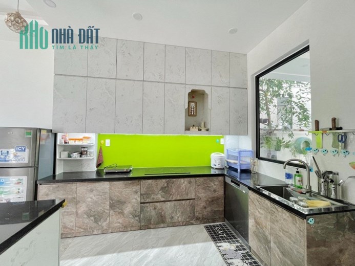 Biệt thự 250m2 tại Hùng Vương, P9, Đà Lạt. 15 tỷ ,1 trệt 1 lầu, để lại full nội thất