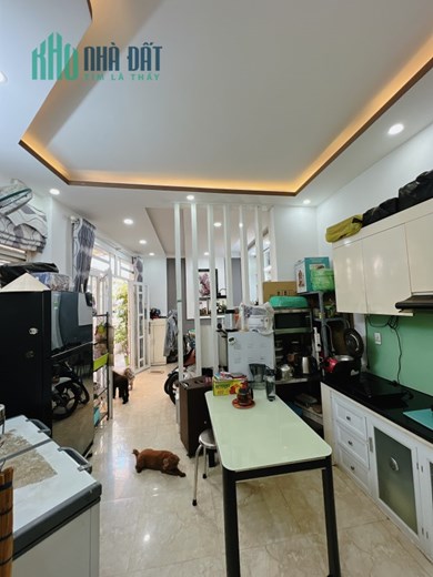 Bán nhà Đẹp Rẻ Q4 Tôn Thất Thuyết cách Q1- 150m NGANG 7.1 x 13 m đúc 
4 TẤM- 9PN-10WC - THU NHẬP