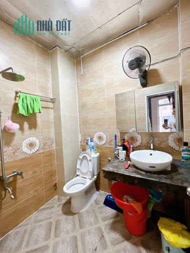 Bán nhà Đẹp Rẻ Q4 Tôn Thất Thuyết cách Q1- 150m NGANG 7.1 x 13 m đúc 
4 TẤM- 9PN-10WC - THU NHẬP