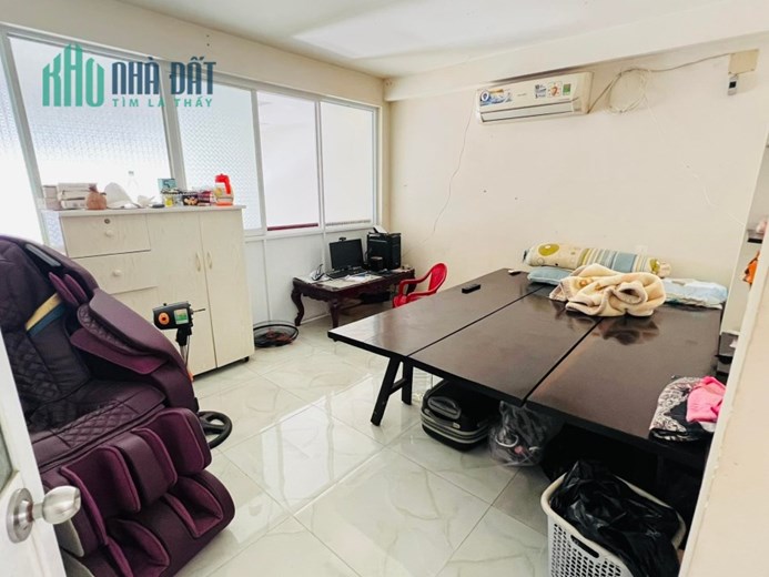 Nhà Huỳnh Văn Chính, Sát Mặt Tiền. 4.1x20x3 Tầng, Nhà Đẹp. Chỉ 5 Tỷ 400 Triệu