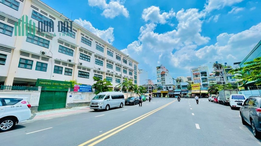 Bán Nhà Quận 10 - Cư Xá Bắc Hải - Công Viên Lê Thị Riêng, 84m2, 5 TẦNG