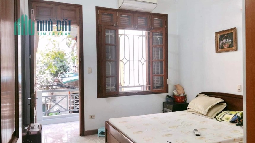 Bán nhà ngõ 102 Trường Chinh, 42m2,ngõ oto vào nhà, 30m ra mặt phố,