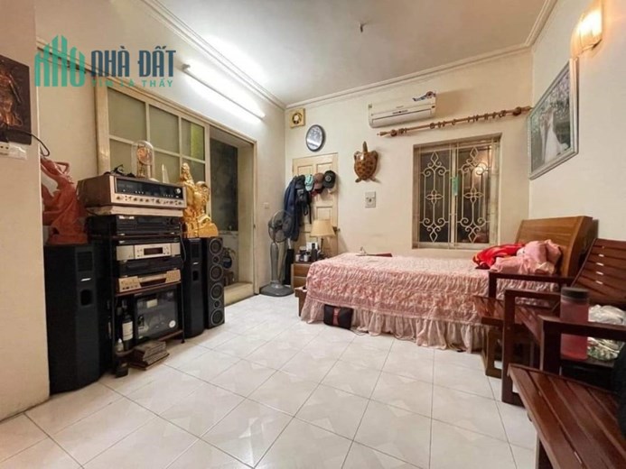 Bản nhà Ngô Sĩ Liên 20m từ tầng 2 là 30m 4 tầng mặt tiền 3.5M giá 2.85 tỷ Đống Đa