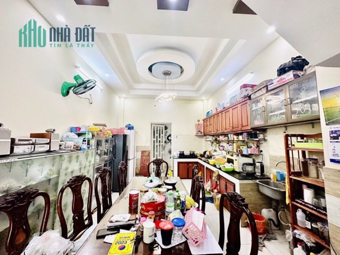 Bán gấp nhà đẹp12m gần Tô Hiệu quận Tân phú 70m2 x4T hơn 8 tỷ