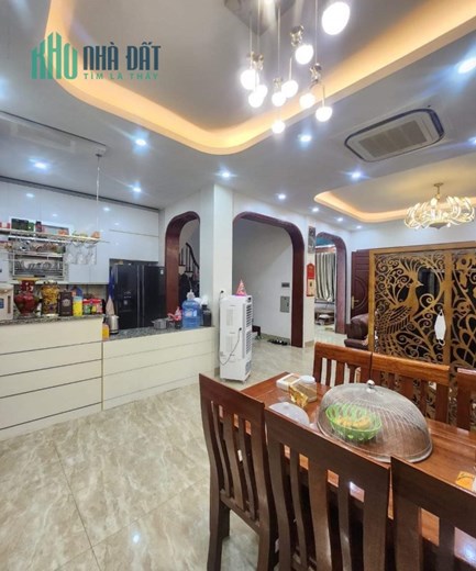BIỆT THỰ SÂN VƯỜN  KHU NGOẠI GIAO ĐOÀN, GẦN CÔNG VIÊN HOÀ BÌNH. HÀNG XÓM THÀNH PHỐ GIAO LƯU, BỘ