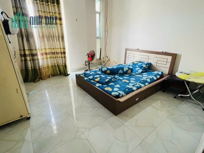 Nhà Kênh Tân Hóa Ngay chợ Huỳnh Vân Chính 82m2 ,3 tầng 6 PN Nhỉnh 5 tỷ