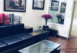 Bán nhà Dịch Vọng Hậu gần phố, ngõ thông, KD 40m 5 tầng nhỉnh 5 tỷ
