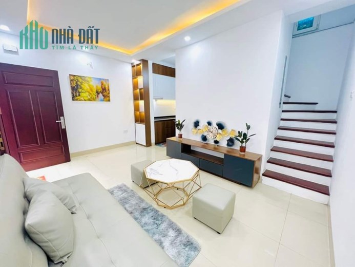 BÁN NHÀ BỒ ĐỀ 45M   GIÁ 3.5 TỶ, Ô TÔ ĐỖ CỬA, GIÁ RẺ.