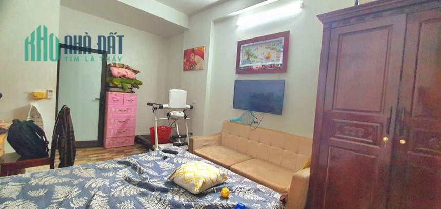 Bán nhà gần Phố Ngọc Thuỵ, Dt 61m. nhà 4 tầng giá hơn 5 tỷ.