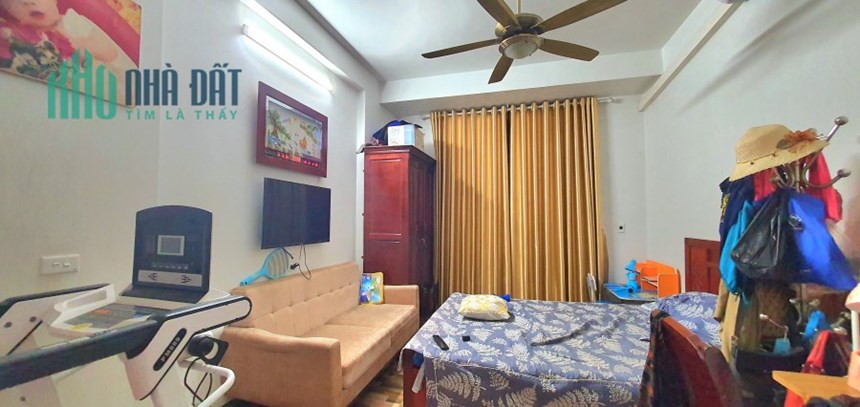 Bán nhà gần Phố Ngọc Thuỵ, Dt 61m. nhà 4 tầng giá hơn 5 tỷ.