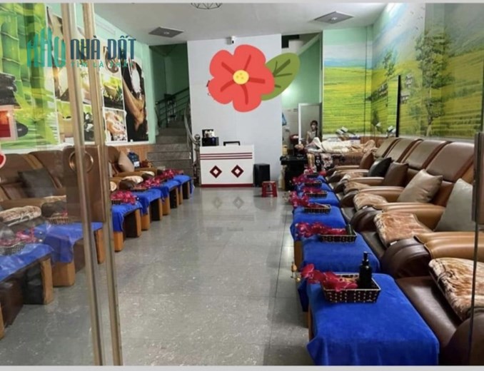 Chính chủ cần tiền bán nhanh 2 căn nhà liền kề Thuộc Trung Tâm Thị Xã Sâp- Cách Hồ Mắt Ngọc 100m.