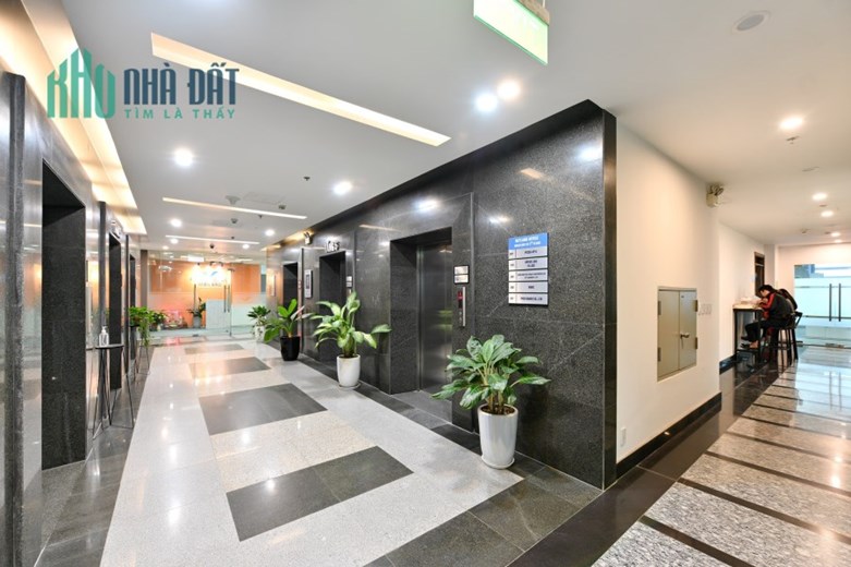 Cho thuê văn phòng chuyên nghiệp 150m2, 350m2, 530m2 tòa ICON 4, Đê La Thành, giá rẻ nhất