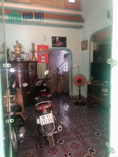 Bán gấp nhà XL Hà Nội đối diện Khu công nghệ cao,SHR,60m2, ngang 6m, Chỉ 3.5Tỷ