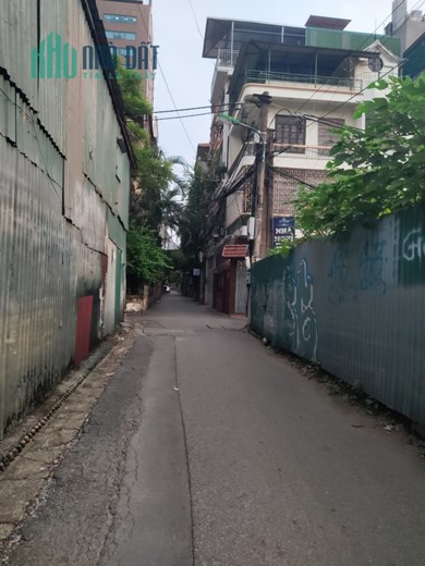 Bán nhà phân lô phố ngõ 199 Trần Quốc Hoàn ô tô đỗ cửa DT 35 m² x 3,5 T giá 6.75 tỷ.