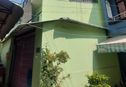 Bán nhà đẹp đường Tên Lửa, Bình Tân, 58m2, ngang 11m, 3 tầng, 2PN, chỉ 2.7 tỷ TL chính chủ.