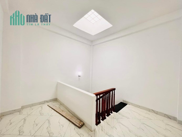 Bán nhà ngõ 63 Lê Đức Thọ 39m2*5 tầng, Ô TÔ ĐỖ CỔNG, chỉ 4.5 tỷ.