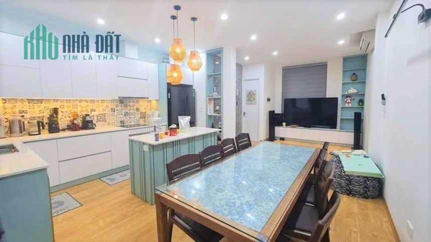 Bán nhà gần Ngô Quyền 6 tầng Ở ngay. Giá nhỉnh 3.5 tỷ.
