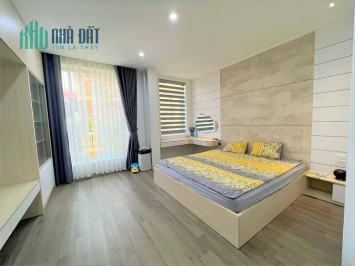 Bán nhà gần Ngô Quyền 6 tầng Ở ngay. Giá nhỉnh 3.5 tỷ.