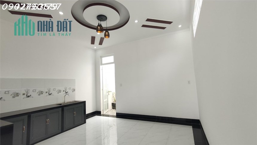 Bán Nhà Lầu Gần Chợ - Gần Trường Học - ích lợi Đa Dạng