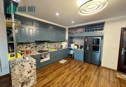 Cho Thuê Nhà #TRUNG_KÍNH, 65m2. Mặt Tiền 5m. 5 Ngủ Cực Rộng. Sàn Gỗ/Bếp Chữ L Cực Rộng 16.5tr