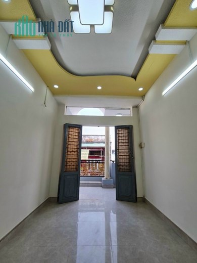 Nhà 2,75 tỷ  hẻm xe hơi 130/ đường Lê đình cẩn. Quận bình Tân.