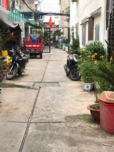 Nhà 2,75 tỷ  hẻm xe hơi 130/ đường Lê đình cẩn. Quận bình Tân.