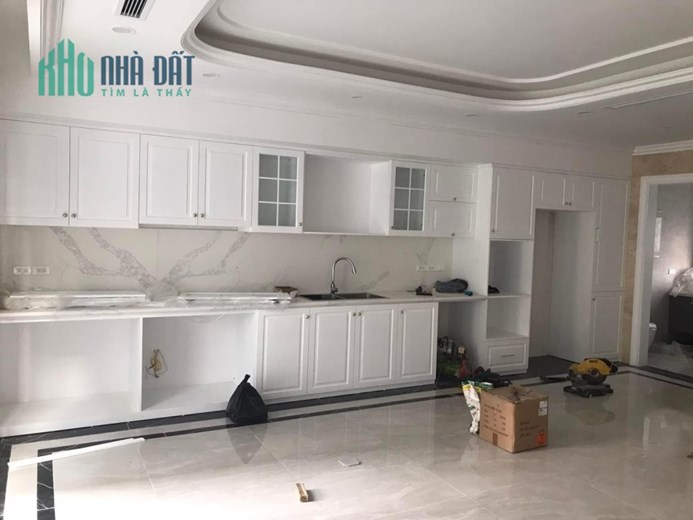 TÒA VĂN PHÒNG 10 TẦNG - TRẦN DUY HƯNG - GARA OTO - NHÀ MỚI XÂY XONG - SỬ DỤNG NGAY