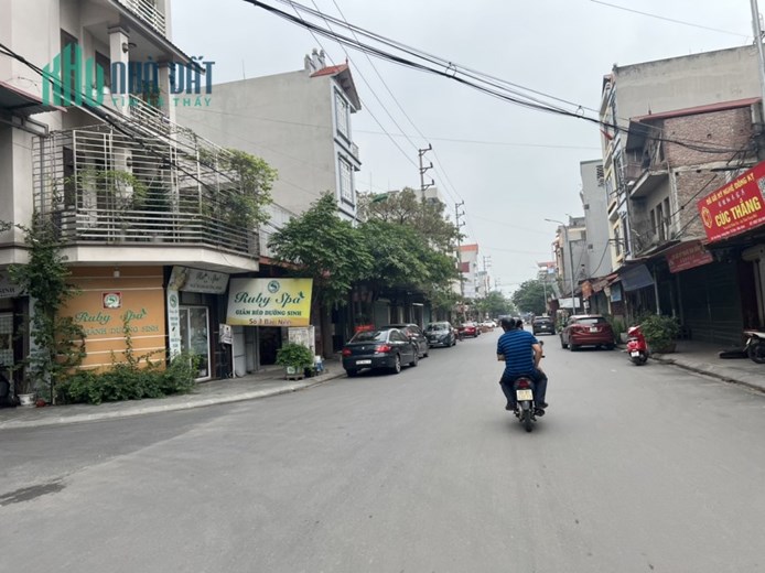 Ngân hàng gửi bán , giá thu hồi vốn vay  bán giá rẻ như bèo 
TRỰC THĂNG lượn 3 vòng mới nhìn hết