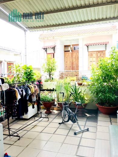 Bán gấp nhà 98m2 2 tầng BTCT gần AEON Mall Tân Phú chỉ 4,8 tỷ