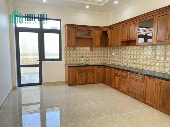 LÔ GÓC - HẺM 8M - KHU PHÂN LÔ, HIỆP BÌNH CHÁNH THỦ ĐỨC