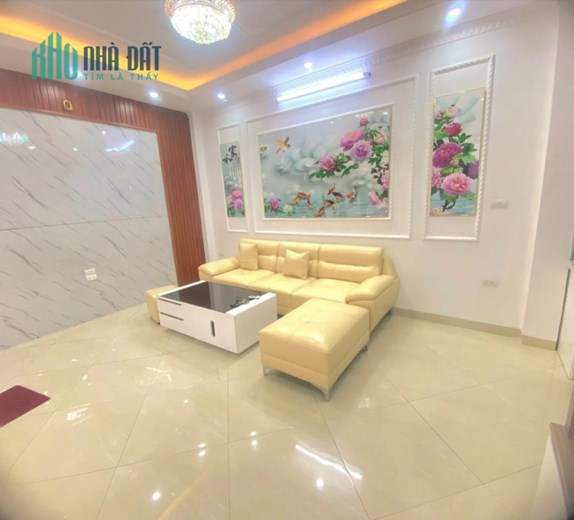 Bán Nhà Phố Cự Lộc- Quận Thanh Xuân- Ngõ Rộng, gần oto. 34m x5 tâng MT4m. giá 4 tỷ