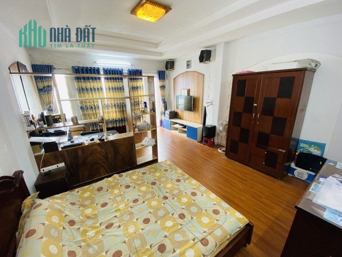 Cần bán Lê Quang Định, 4.6x15m, 5 Tầng, Hẻm xe hơi sát mặt tiền, 14 Tỷ TL