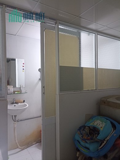 Bán gấp nhà DT 32m2 hẻm 4m Âu Cơ, P14, Quận 11