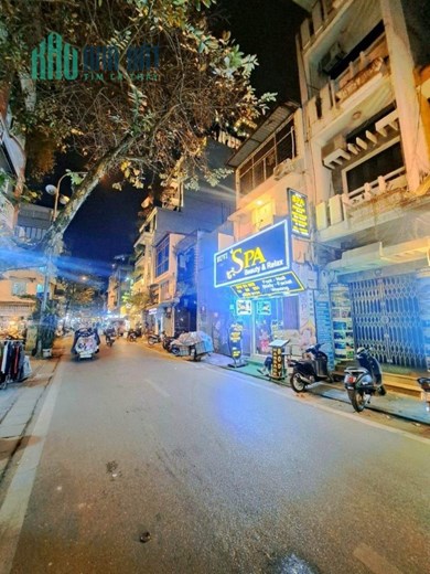 HÁCH SẠN MẶT PHỐ CỔ DOANH THU KHỦNG - VỈA HÈ RỘNG - KINH DOANH ĐỈNH - VÀI BƯỚC RA HỒ HOÀN KIẾM.