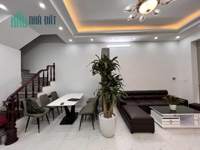 KIẾM ĐÂU CĂN THỨ 2 - Ô TÔ ĐỖ CỬA - LÔ GÓC 2 MẶT NGÕ - NGÕ THÔNG KINH DOANH NHỎ - NHÀ MỚI ĐẸP Ở NGAY