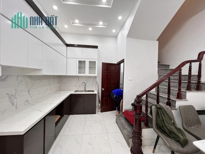 KIẾM ĐÂU CĂN THỨ 2 - Ô TÔ ĐỖ CỬA - LÔ GÓC 2 MẶT NGÕ - NGÕ THÔNG KINH DOANH NHỎ - NHÀ MỚI ĐẸP Ở NGAY