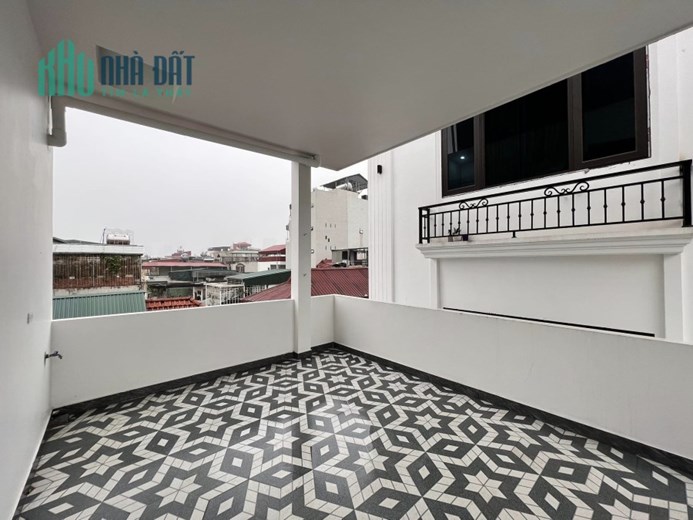 KIẾM ĐÂU CĂN THỨ 2 - Ô TÔ ĐỖ CỬA - LÔ GÓC 2 MẶT NGÕ - NGÕ THÔNG KINH DOANH NHỎ - NHÀ MỚI ĐẸP Ở NGAY