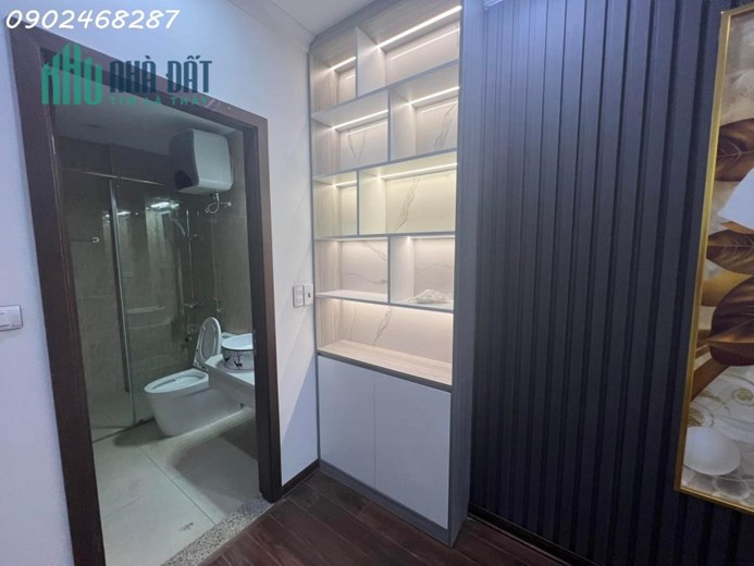 Nhà xây MỚI kèm ĐỦ nội thất, 5 tầng - chỉ hơn 4 tỷ - Khương Đình, Thanh Xuân (Ngã Tư Sở )