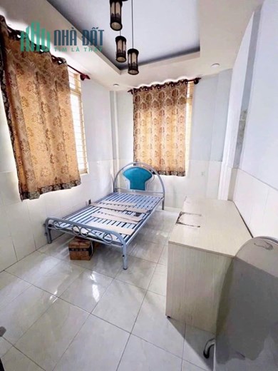 Bán gấp nhà hẻm 981 Nguyễn Kiệm, phường 3, 3 tấm, Gò Vấp, chỉ 1.99 tỷ