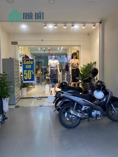 Chính chủ cần sang lại shop thời trang 110m2 Lê Văn Sỹ ,quận Phú Nhuận