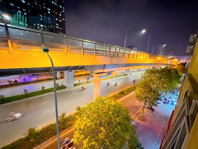 Bán nhà MP Trường Chinh, 80m2x5T, 2 thoáng, vỉa hè, kinh doanh giá 19.8 tỷ 0969693855