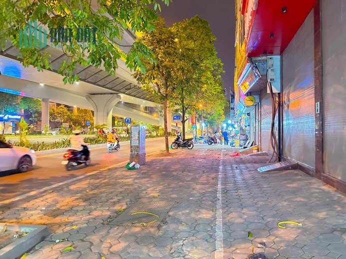 Bán nhà MP Trường Chinh, 80m2x5T, 2 thoáng, vỉa hè, kinh doanh giá 19.8 tỷ 0969693855