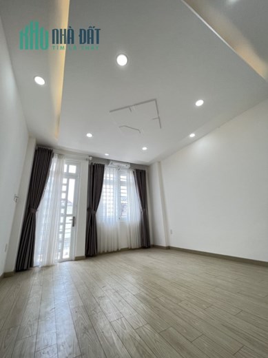 Bán gấp nhà Đường Lam Sơn Phường 02 Tân Bình giá chỉ nhỉnh hơn 10 tỷ
