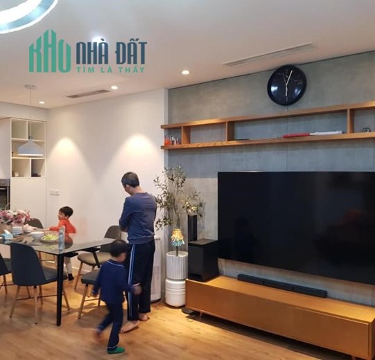 CẦN TIỀN bán nhà rẻ nhất Pháo Đài Láng, ngõ rộng, ô tô đỗ cổng, nhỉnh 6 tỷ