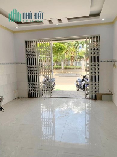 BÀ RỊA - CHO THUÊ NHÀ 3 LẦU GỒM 10 PHÒNG NGỦ- 15 Tr/tháng