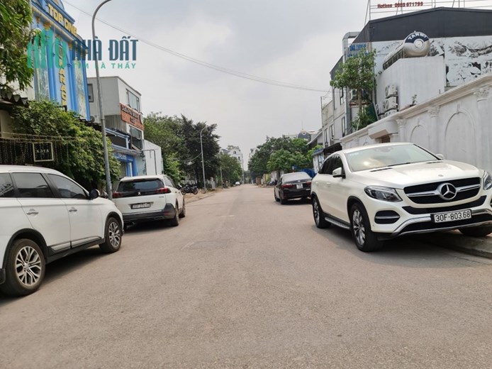 250m2 đất mặt phố kinh doanh VIP Trâu Quỳ, Gia Lâm, Hà Nội. Lh 0936000458.